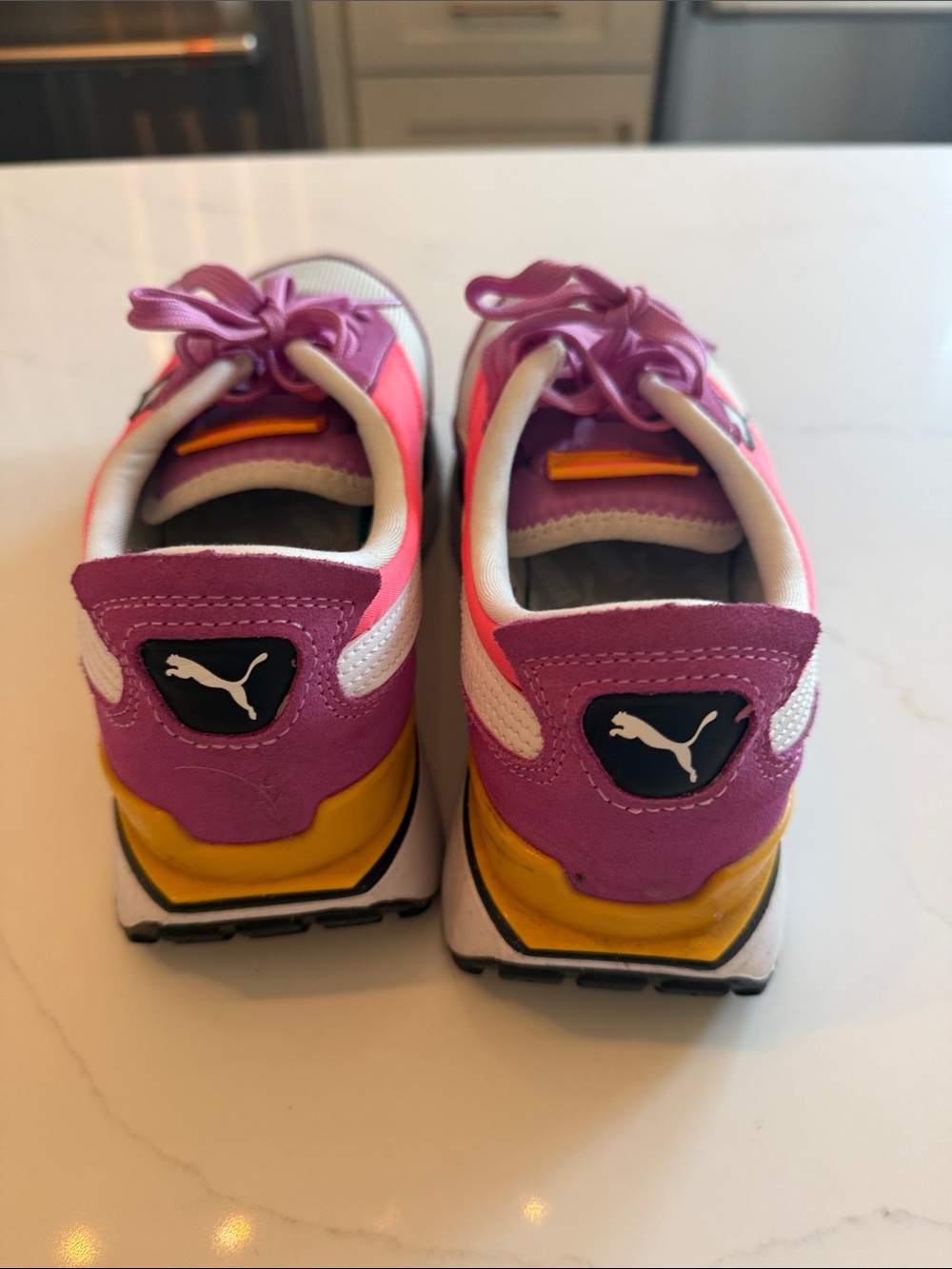 Puma Women's Pink and Coral Low-Profile Sneakers like new size 8.5 - Picture 3 of 6
